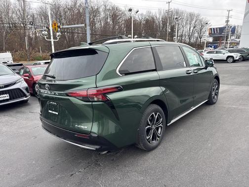 2026 Toyota Sienna Platinum