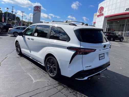 Ice 2026 Toyota Sienna XSE 7 Passenger
