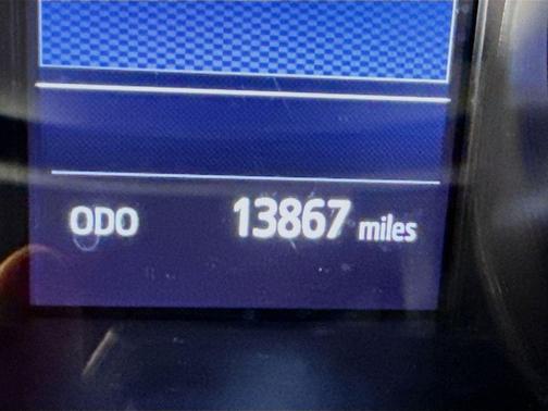 Pearl 2019 Toyota C-HR XLE