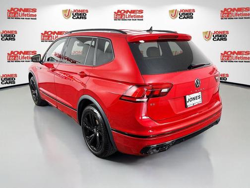 Kings Red Metallic 2024 Volkswagen Tiguan 2.0T SE R-Line Black 4MOTION