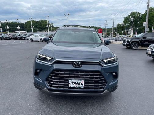 Cloud 2026 Toyota Grand Highlander Limited