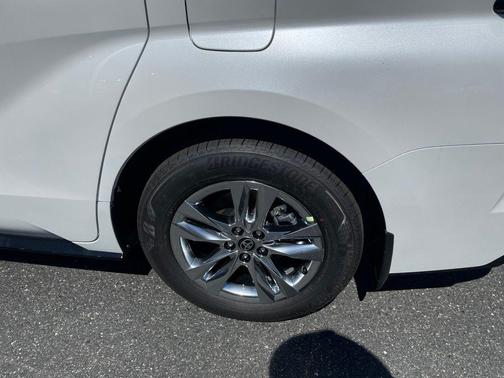 Wind Chill Prl 2026 Toyota Sienna Limited