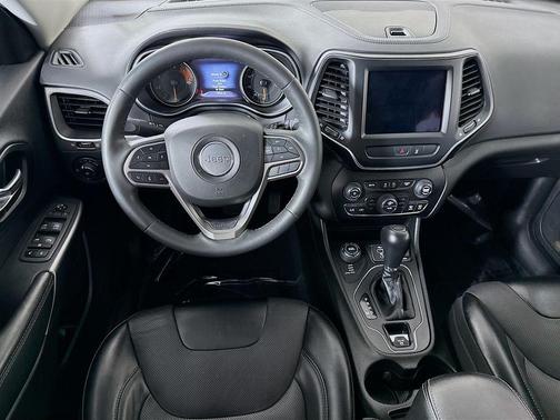 2022 Jeep Cherokee Latitude Lux