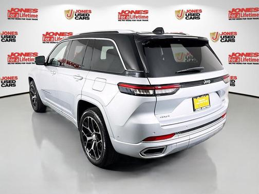 2023 Jeep Grand Cherokee Summit