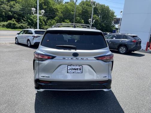 2025 Toyota Sienna XSE 7 Passenger