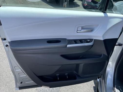 2025 Toyota Sienna XSE 7 Passenger