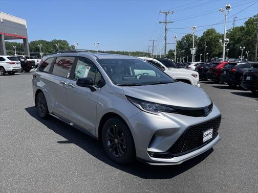 2025 Toyota Sienna XSE 7 Passenger