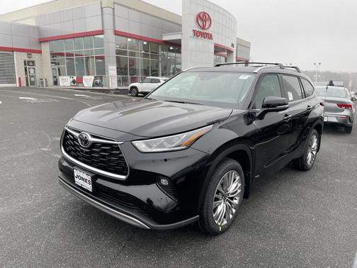 2026 Toyota Highlander Hybrid Platinum