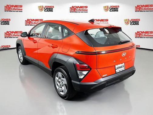 2025 Hyundai KONA SE
