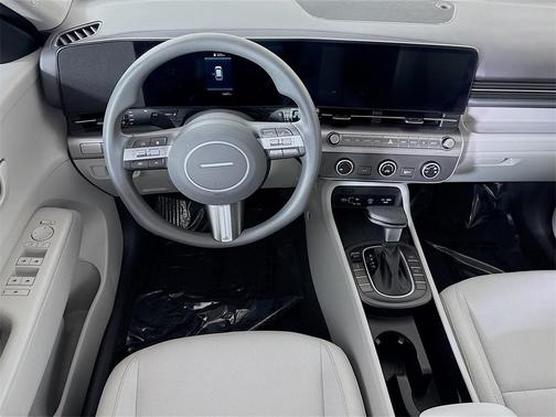 2025 Hyundai KONA SE