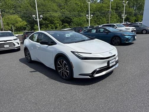 2025 Toyota Prius L