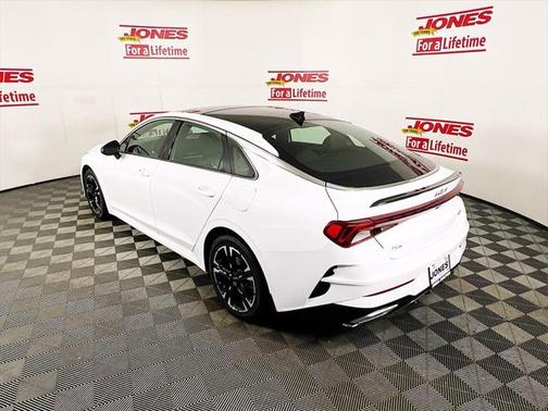 2022 Kia K5 GT-Line