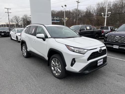 2025 Toyota RAV4 XLE Premium