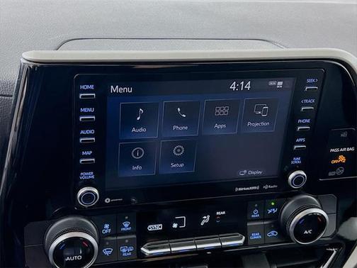 2020 Toyota Highlander LE