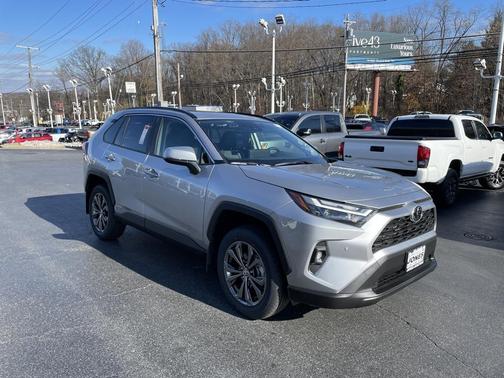 2025 Toyota RAV4 Hybrid XLE Premium
