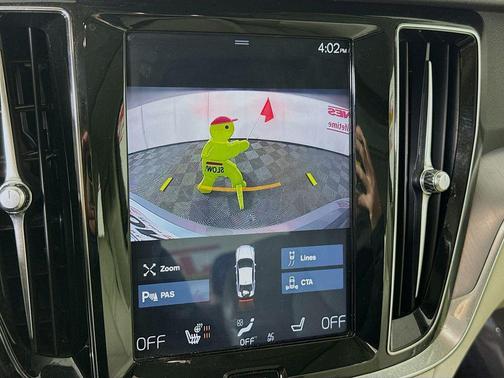 2020 Volvo S60 T6 Momentum