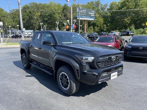 2025 Toyota Tacoma TRD Off-Road