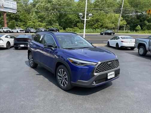 2025 Toyota Corolla Cross XLE