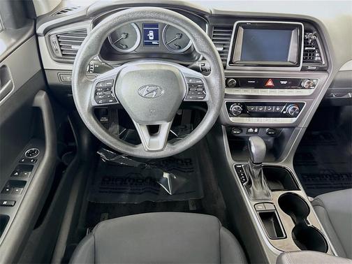 2018 Hyundai SONATA SE