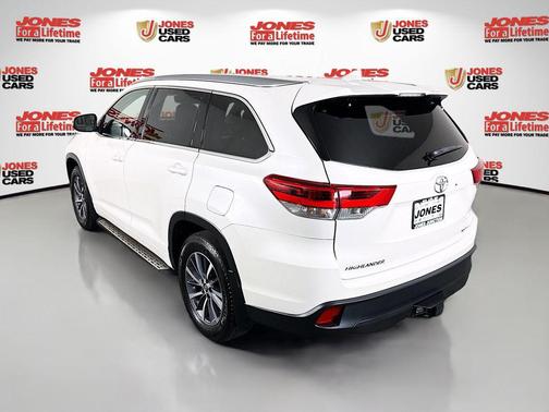 Blizzard Pearl 2017 Toyota Highlander XLE