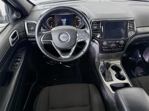 2022 Jeep Grand Cherokee Laredo