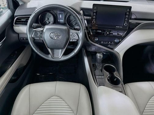 Celestial Silver Metallic 2023 Toyota Camry SE