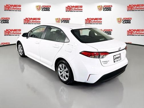 Ice 2025 Toyota Corolla LE