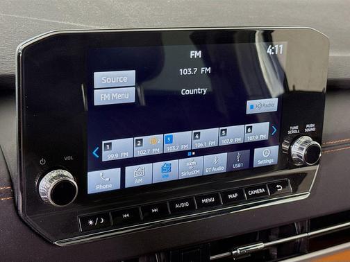 White Diamond/Black Roof 2023 Mitsubishi Outlander PHEV SEL