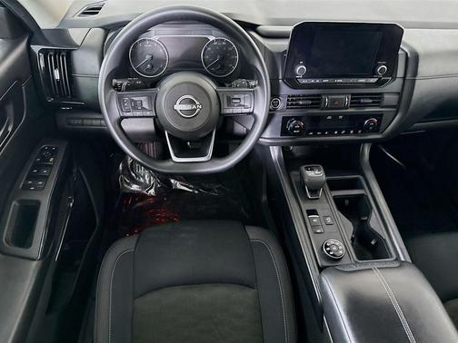 2024 Nissan Pathfinder S 4WD