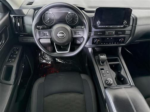 2024 Nissan Pathfinder S 4WD