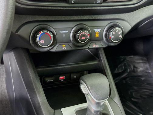 Snow White Pearl 2024 Kia Forte LXS