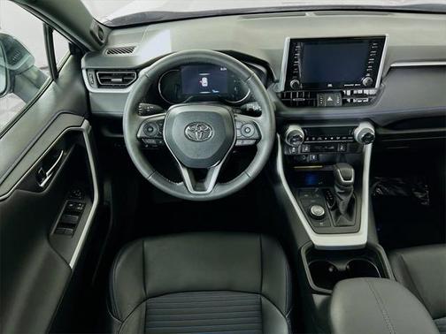 2021 Toyota RAV4 Hybrid SE