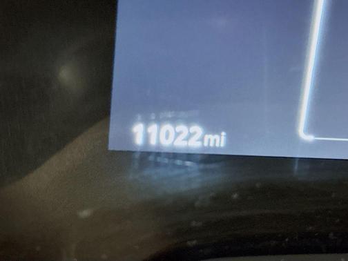 Pearl 2023 Toyota Corolla Hybrid SE