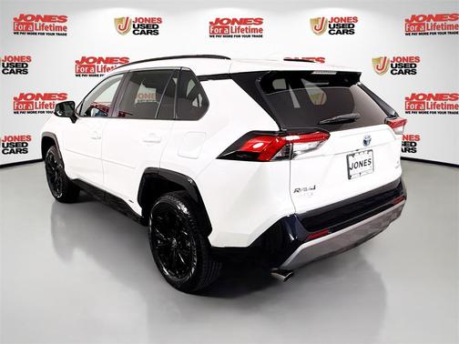 2022 Toyota RAV4 Hybrid SE