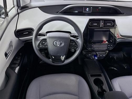 2019 Toyota Prius L