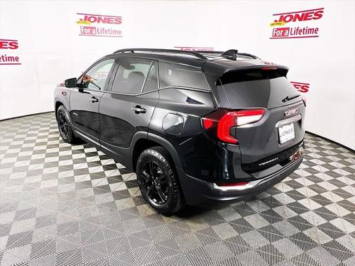 2024 GMC Terrain AWD AT4