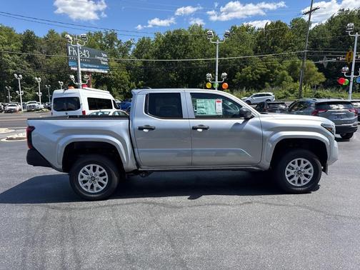 2025 Toyota Tacoma SR