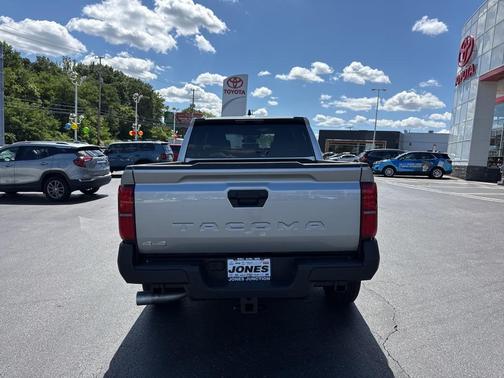 2025 Toyota Tacoma SR