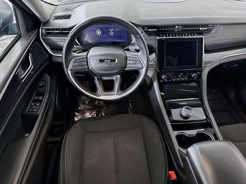 2021 Jeep Grand Cherokee L Laredo