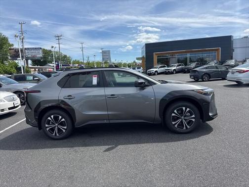 2025 Toyota bZ4X XLE