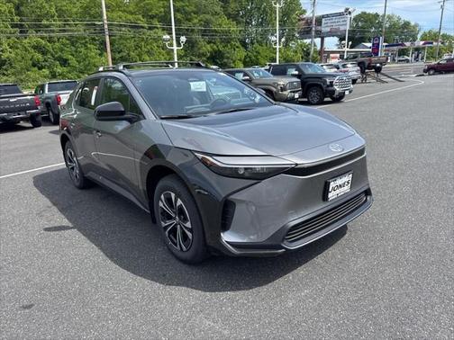 2025 Toyota bZ4X XLE