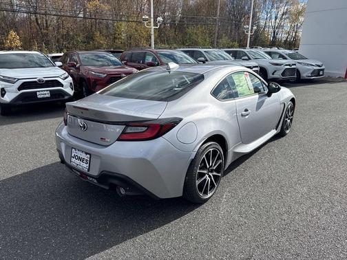 2025 Toyota GR86 Base