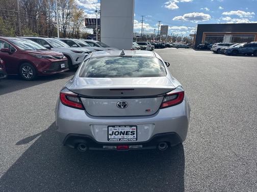 2025 Toyota GR86 Base