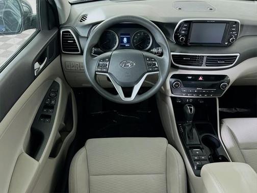 2021 Hyundai TUCSON SEL