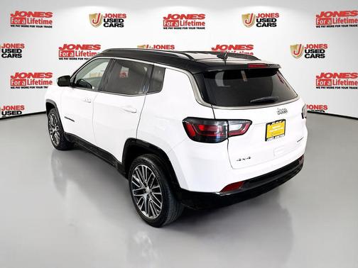 Bright White Clearcoat 2022 Jeep Compass Limited