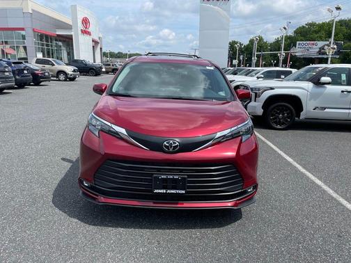 Ruby Flare Pearl [extra_cost_color] 2026 Toyota Sienna XLE
