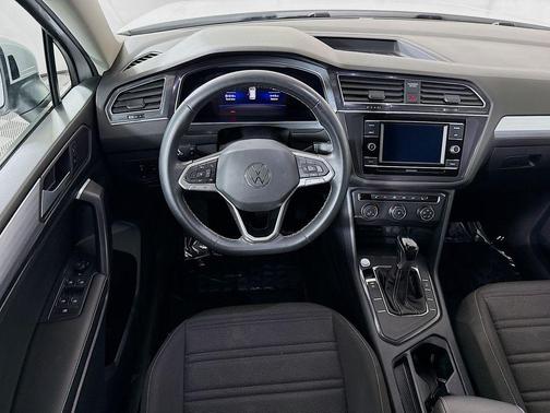 Pure White 2022 Volkswagen Tiguan 2.0T S