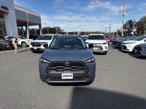 2026 Toyota Corolla Cross LE