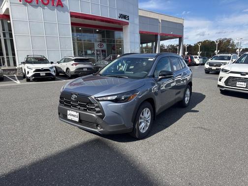2026 Toyota Corolla Cross LE