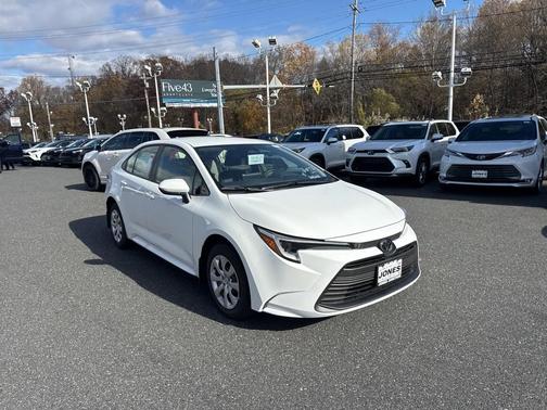 2026 Toyota Corolla Hybrid LE